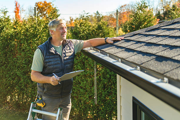 Professional Metal Roofing technician working in Saint Marys City, MD